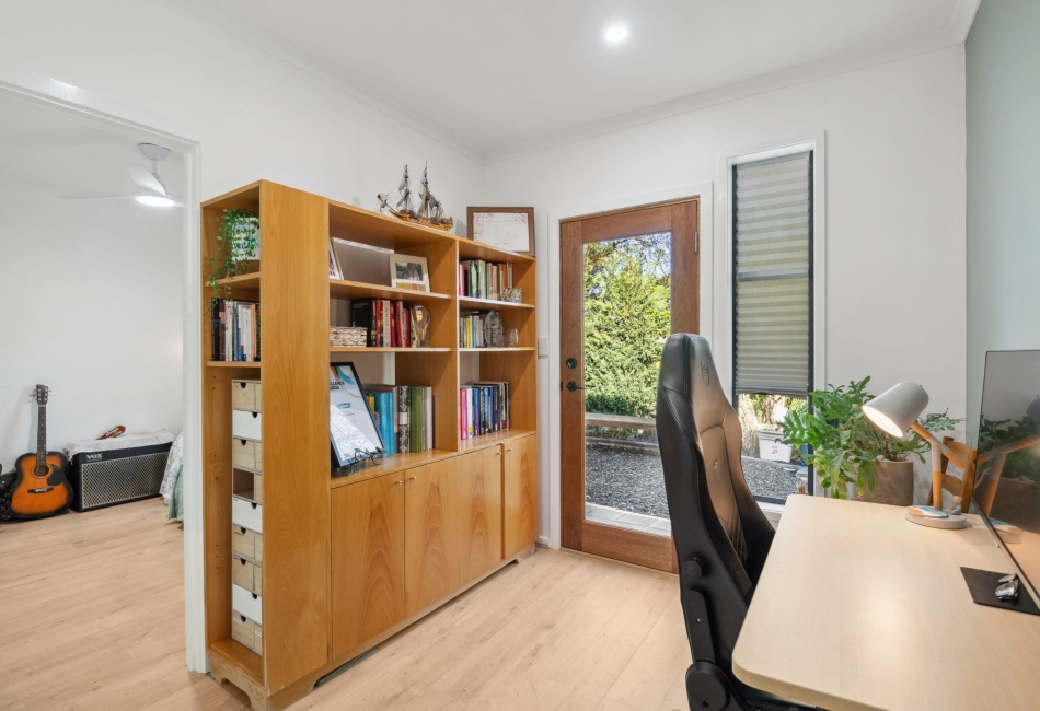 4 Douglas Avenue, Reynella, SA 5161 AUS