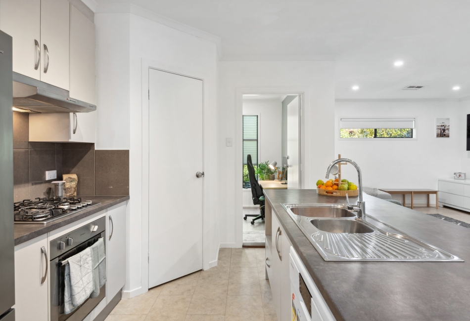 4 Douglas Avenue, Reynella, SA 5161 AUS