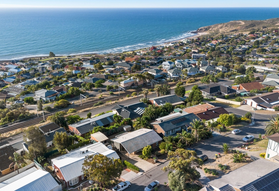 9 Mayflower Crescent, Hallett Cove, SA 5158 AUS
