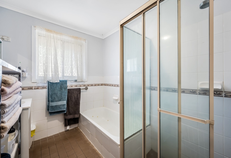 32 Kathryn Drive, Morphett Vale, SA 5162 AUS