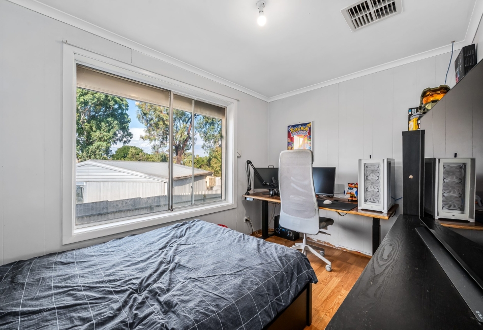 32 Kathryn Drive, Morphett Vale, SA 5162 AUS