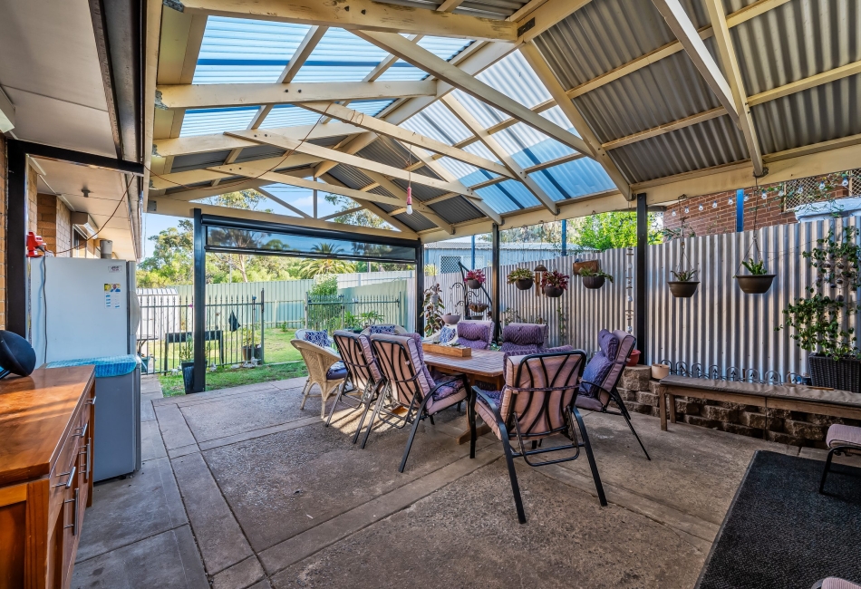 32 Kathryn Drive, Morphett Vale, SA 5162 AUS