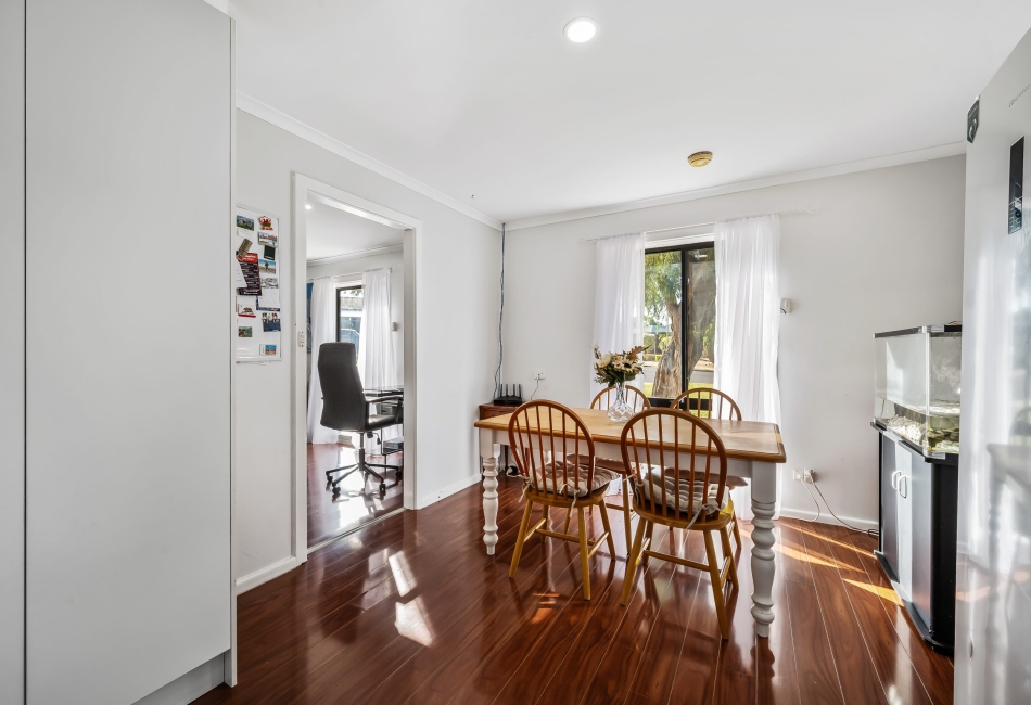 32 Kathryn Drive, Morphett Vale, SA 5162 AUS