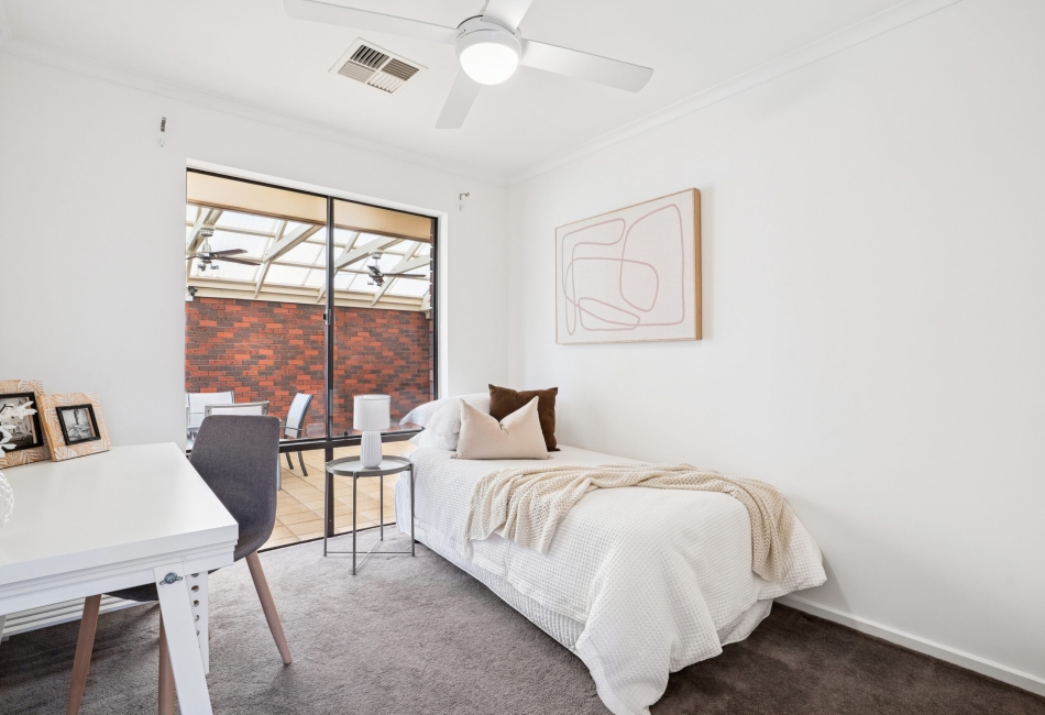 10 Cunningham Street, Morphett Vale, SA 5162 AUS