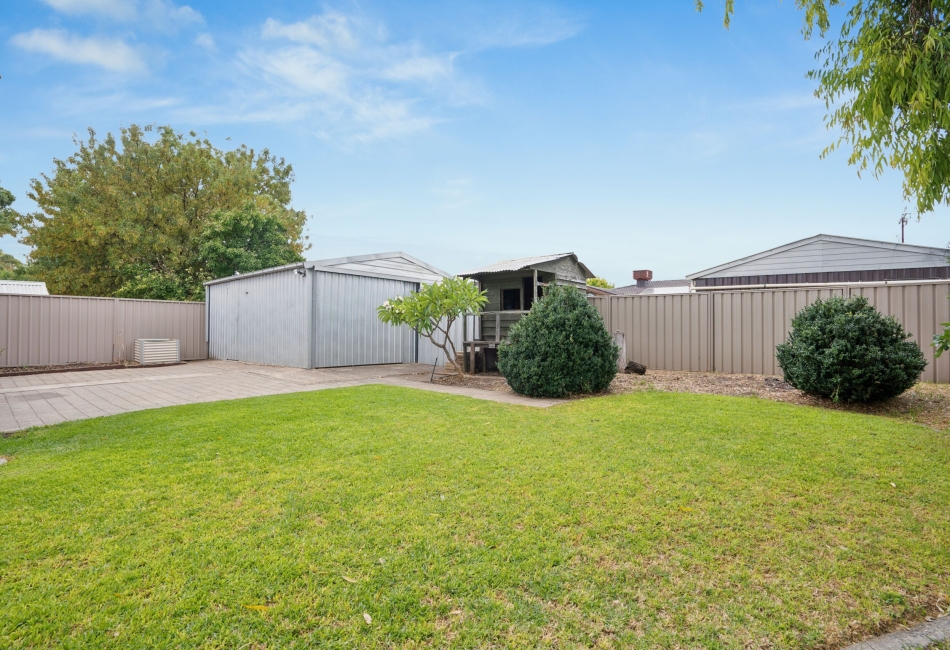 10 Cunningham Street, Morphett Vale, SA 5162 AUS