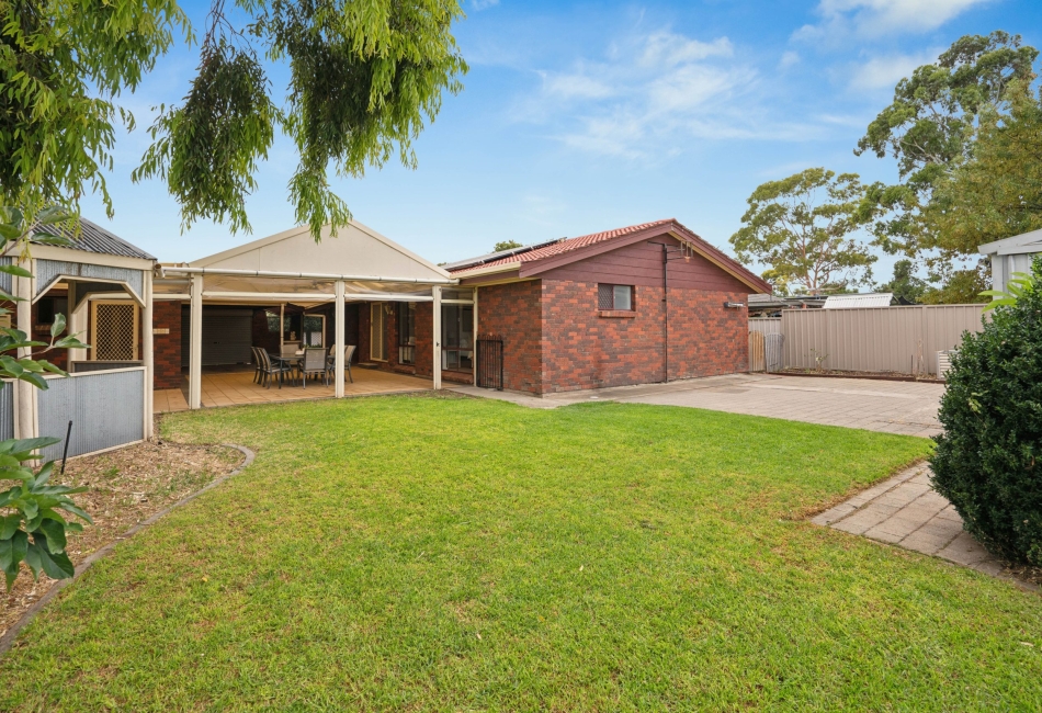 10 Cunningham Street, Morphett Vale, SA 5162 AUS