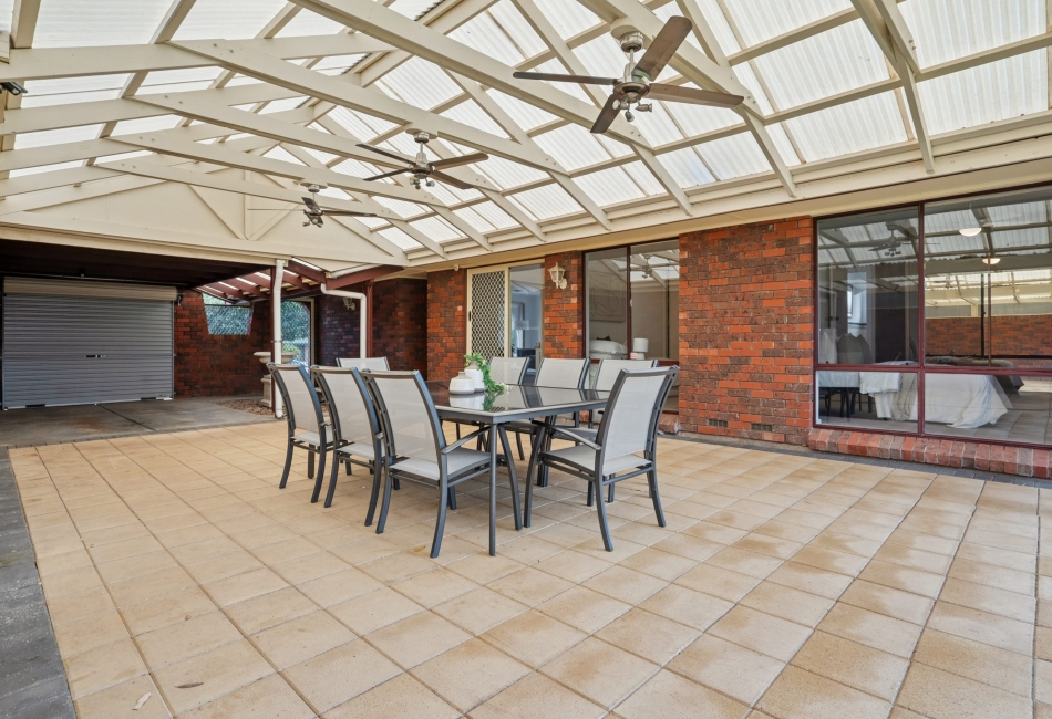 10 Cunningham Street, Morphett Vale, SA 5162 AUS