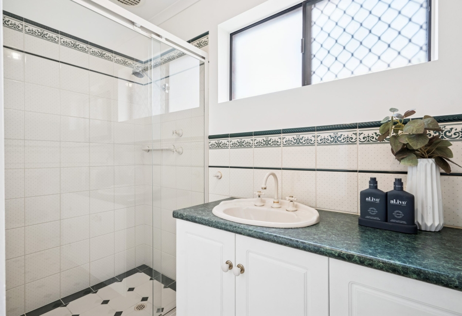 10 Cunningham Street, Morphett Vale, SA 5162 AUS