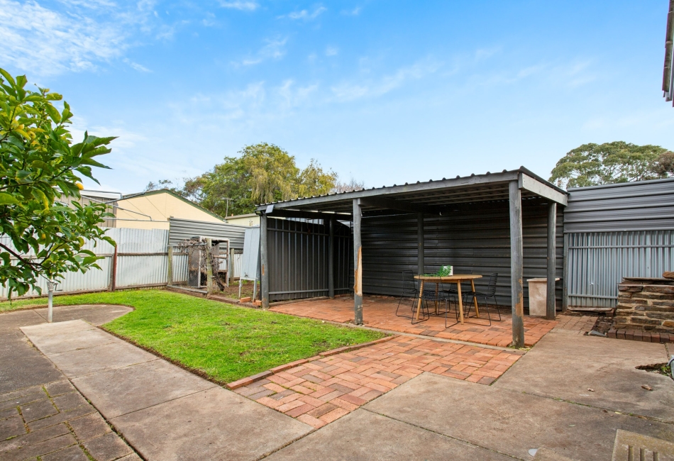 19 Louise Crescent, Morphett Vale, SA 5162 AUS
