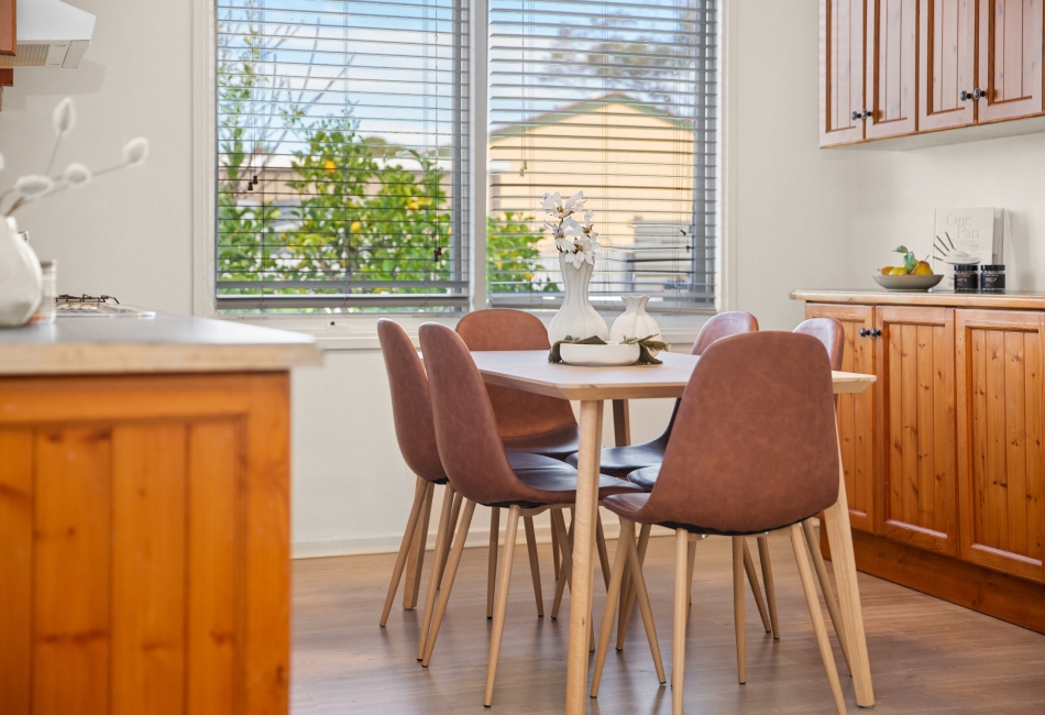 19 Louise Crescent, Morphett Vale, SA 5162 AUS