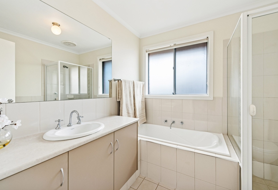 18 Waterman Terrace, Mitchell Park, SA 5043 AUS