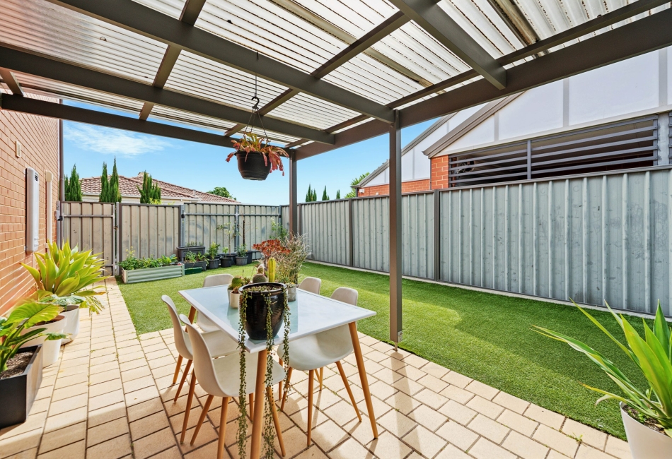18 Waterman Terrace, Mitchell Park, SA 5043 AUS