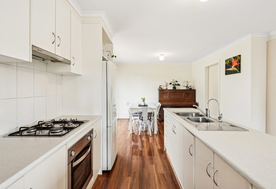 18 Waterman Terrace, Mitchell Park, SA 5043 AUS