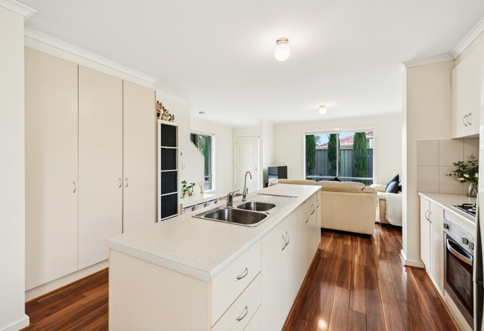 18 Waterman Terrace, Mitchell Park, SA 5043 AUS