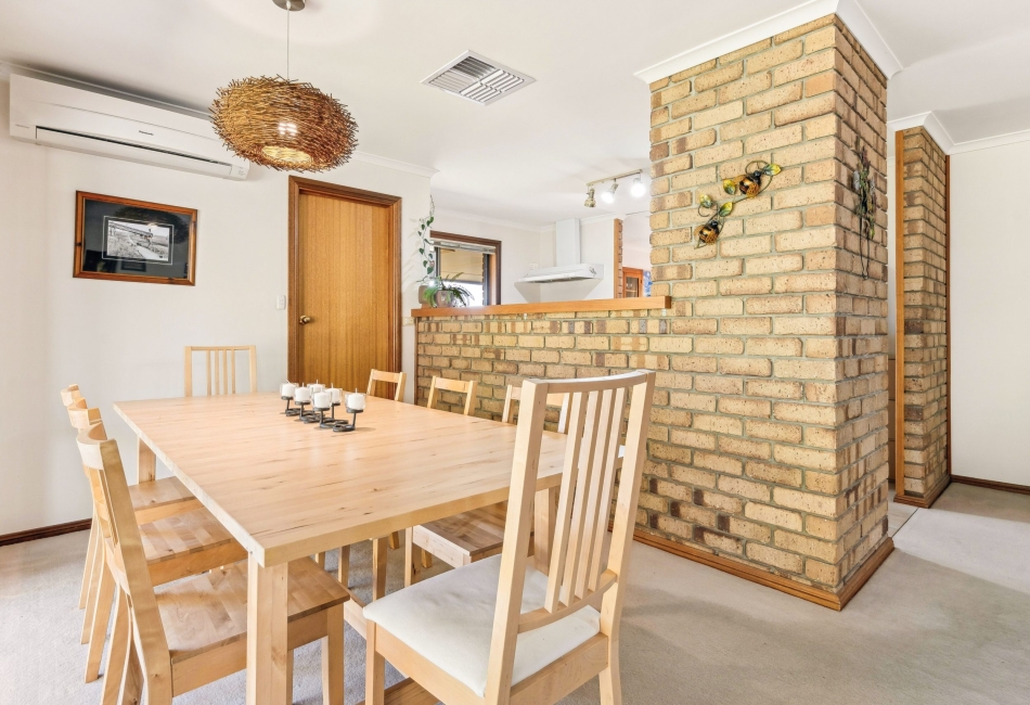 14 Farnsworth Drive, Morphett Vale, SA 5162 AUS