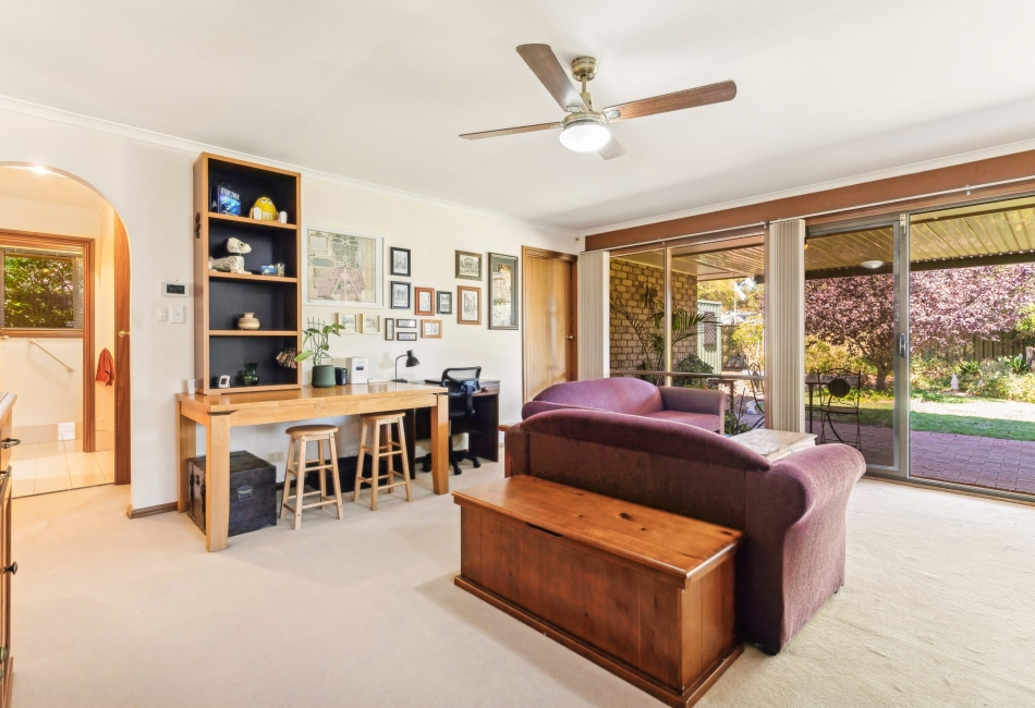 14 Farnsworth Drive, Morphett Vale, SA 5162 AUS