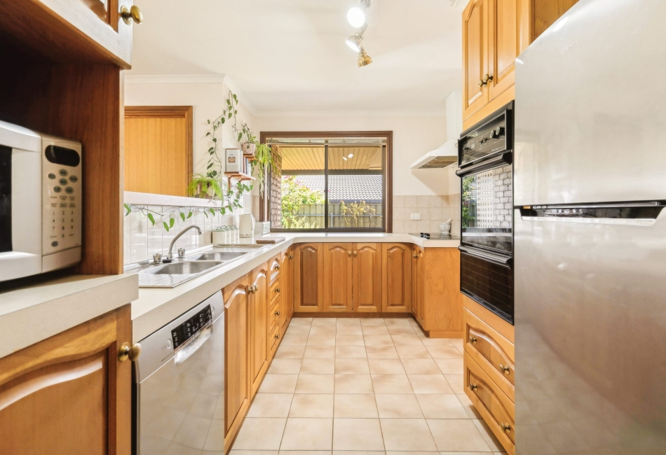 14 Farnsworth Drive, Morphett Vale, SA 5162 AUS
