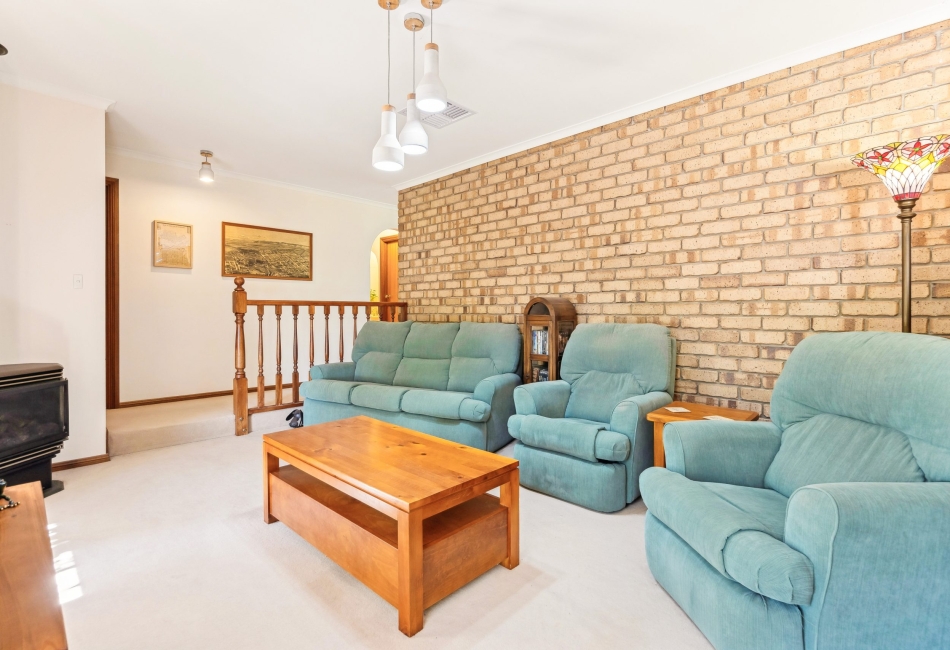 14 Farnsworth Drive, Morphett Vale, SA 5162 AUS