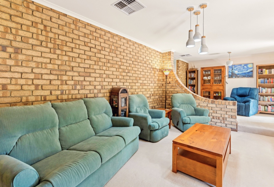 14 Farnsworth Drive, Morphett Vale, SA 5162 AUS