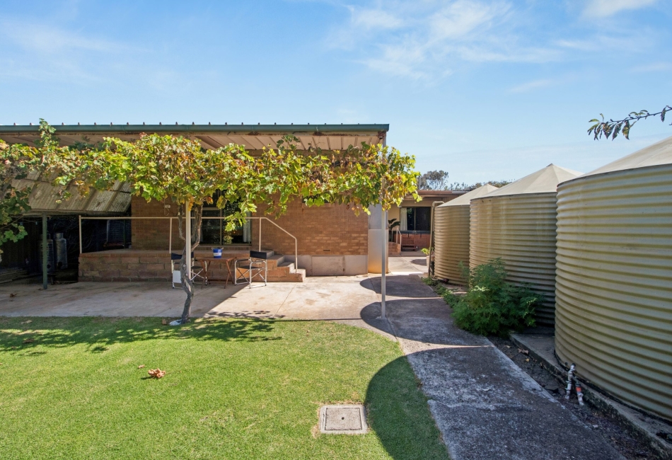 8 Ocean Road, Middleton, SA 5213 AUS