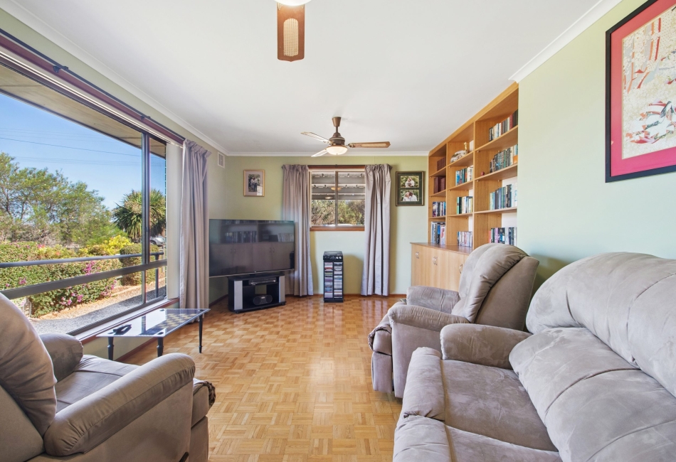 8 Ocean Road, Middleton, SA 5213 AUS