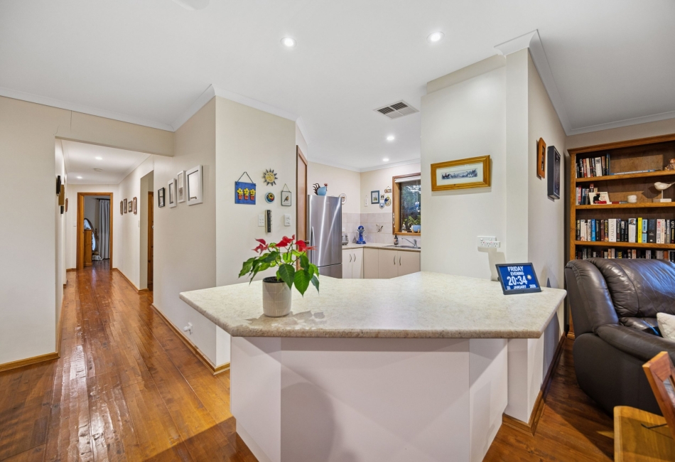 14 South Avenue, Hallett Cove, SA 5158 AUS