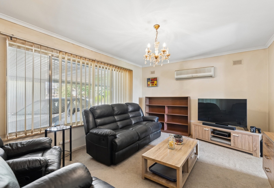 132 Black Road, Flagstaff Hill, SA 5159 AUS