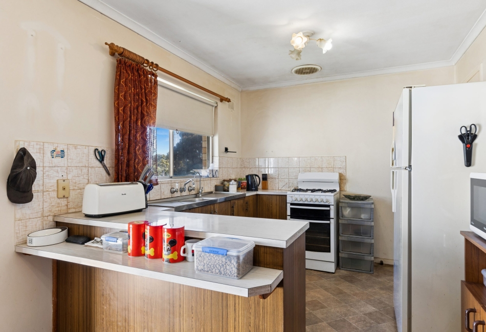 132 Black Road, Flagstaff Hill, SA 5159 AUS