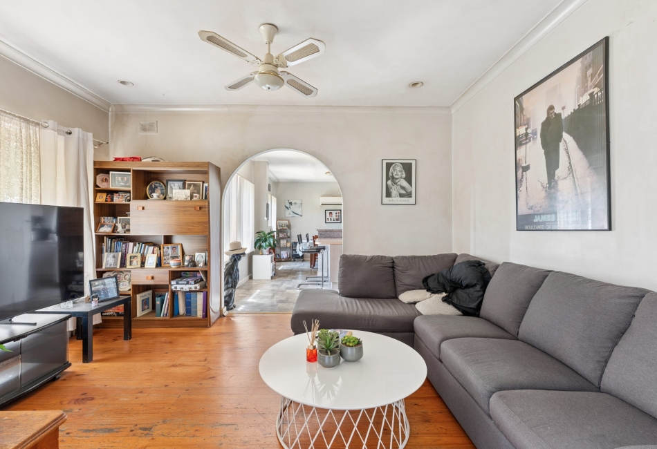 27 Lyons Street, Brooklyn Park, SA 5032 AUS