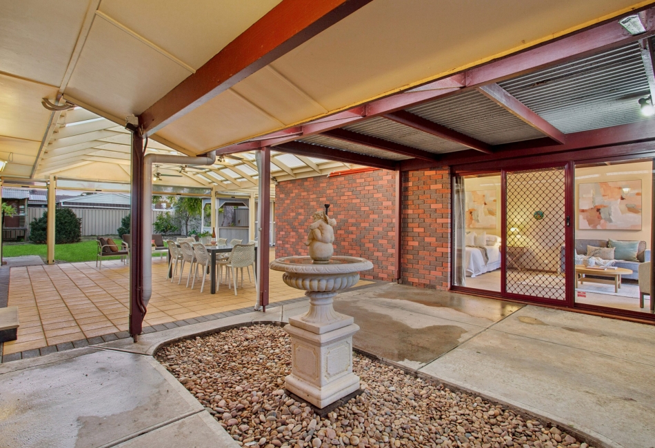 10 Cunningham Street, Morphett Vale, SA 5162 AUS