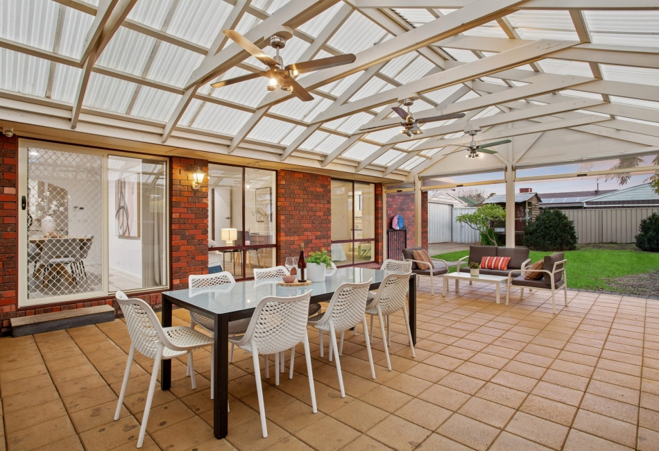 10 Cunningham Street, Morphett Vale, SA 5162 AUS