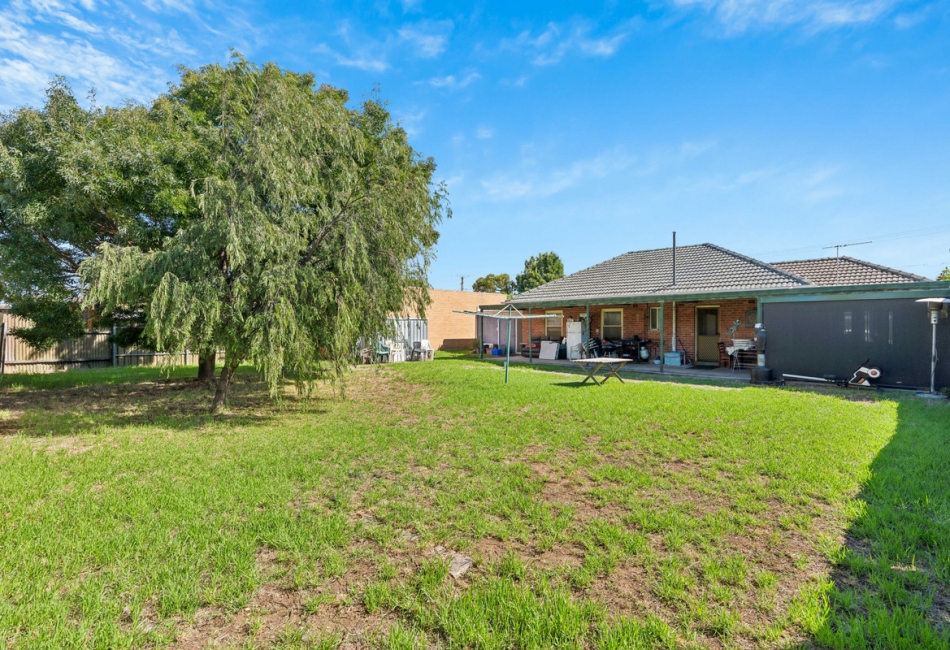 27- Lyons Street, Brooklyn Park, SA 5032 AUS