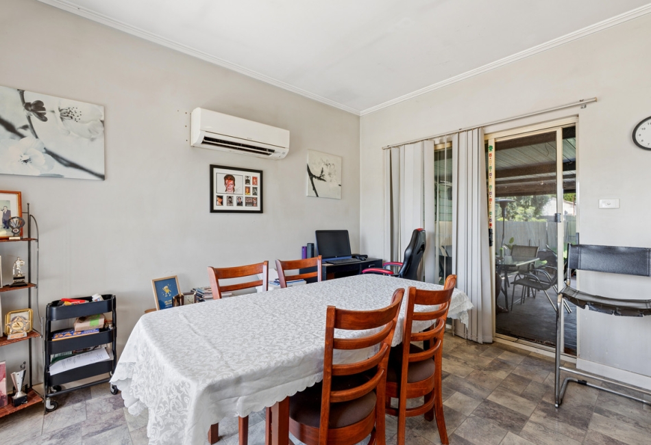 27- Lyons Street, Brooklyn Park, SA 5032 AUS