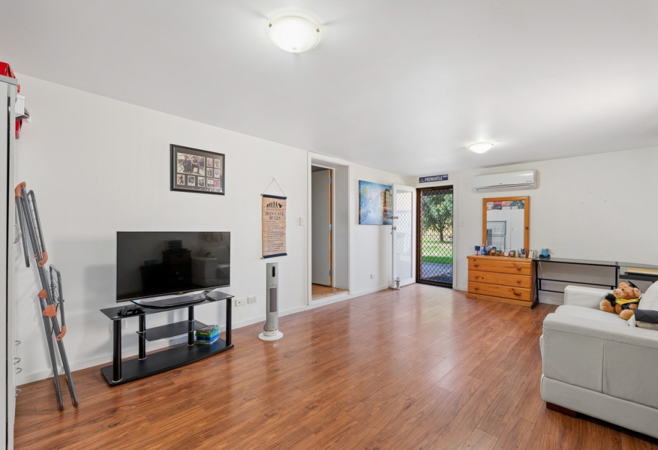 27- Lyons Street, Brooklyn Park, SA 5032 AUS