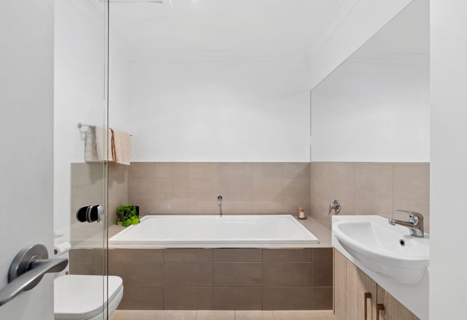 8 Lodge Street, Mitchell Park, SA 5043 AUS