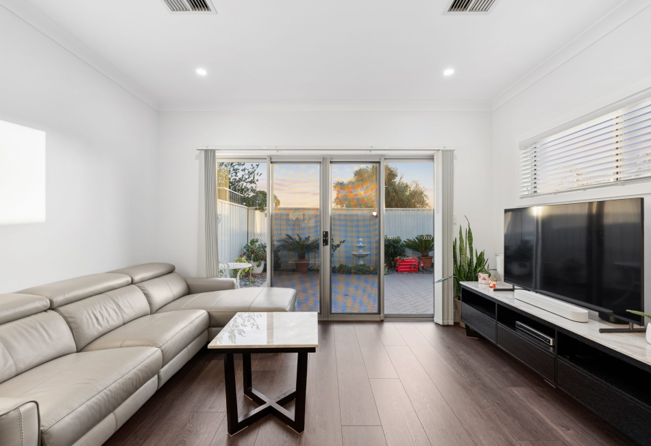 8 Lodge Street, Mitchell Park, SA 5043 AUS