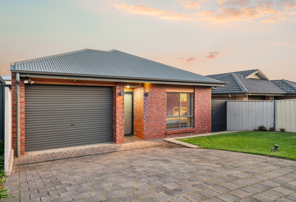 28 Quinn Street, Christie Downs, SA 5164 AUS